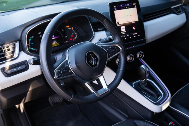 Renault CLIO 1.6 E-Tech Hybrid 140 Zen , Carplay, Camera, Keyless entry,