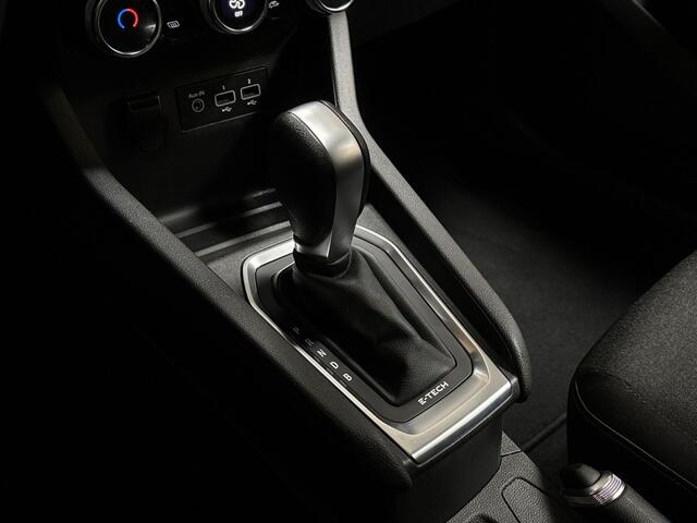 Renault CLIO 1.6 E-Tech Hybrid 140 Sport 140Pk Automaat (VIRTUAL COCKPIT, APPLE CARPLAY, GROOT NAVI, CLIMATE, SPORTSTOELEN, LM VELGEN, ELEK RAMEN, NIEUWE APK, NIEUWSTAAT)