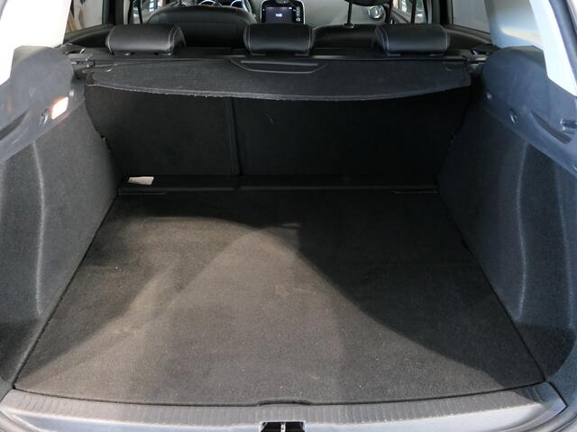 Renault CLIO 0.9 TCe Bose - Dealer onderhouden! - Stoelverwarming - Parkeerassistent - Clima