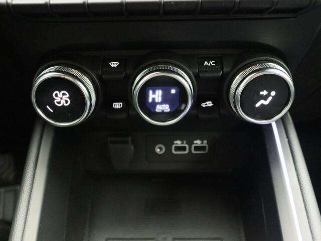 Renault CLIO TCe Techno 90PK | Navigatie 9,3'' | Half-Lederen Bekleding | Achteruitrijcamera | Climate Control | Apple CarPlay & Android Auto