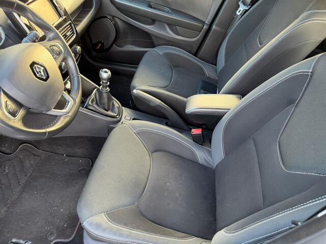 Renault CLIO BWJ 2017 | 1.2 TCe 119PK Zen | TREKHAAK | AIRCO | NAVI | CRUISE | LICHTMETAAL |