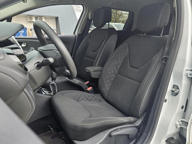 Renault CLIO Estate 0.9 TCe Limited / Navigatie / All Season Banden / Android Auto / 1e Eigenaar / Dealer Onderhouden / Cruise Control / Parkeersensoren /