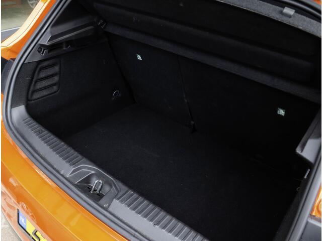 Renault CLIO 1.6 E-Tech Hybrid 140 Intens Navigatie Clima PDC