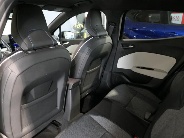 Renault CLIO 1.6 E-Tech Hybrid 140 Série Limitee - Clima - Keyless entry/start - Navi - Sensor achter
