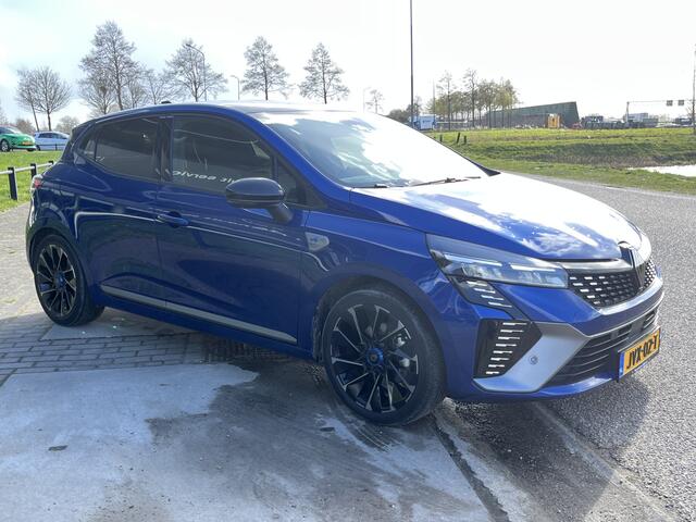 Renault CLIO 1.6 E-Tech Full Hybrid 145PK esprit Alpine / Bose / 360' Camera / Apple Carplay - Android Auto / Blind spot / LMV / 2e Paasdag open 09.00-17.00 uur