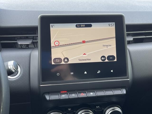 Renault CLIO 1.0 TCe Intens / Camera / Apple Carplay - Android Auto / Keyless / PDC V+A / LMV / 2e Paasdag open 09.00-17.00 uur