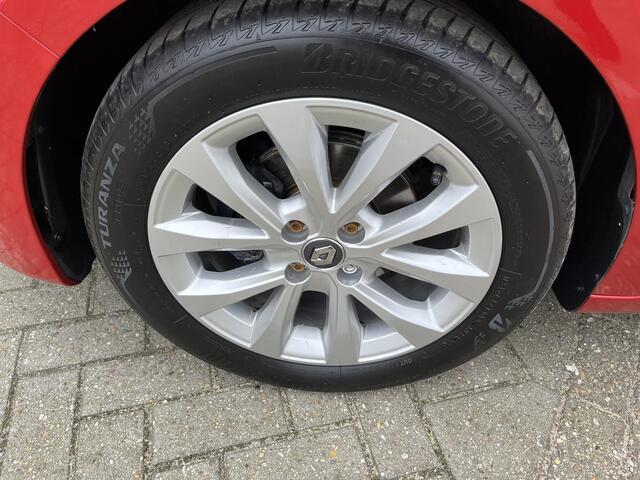 Renault CLIO 1.0 TCe Intens / APPLE CARPLAY / ANDROID AUTO / PARKEERSENSOREN / LICHTMETALEN VELGEN