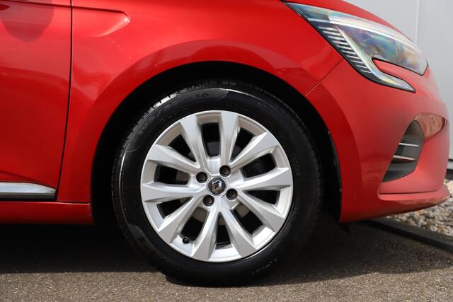 Renault CLIO 1.0 TCe Intens Trekhaak Half Leder 16 inch LMV Navigatie Carplay Android Cruise Control Clima LED Parkeersensor