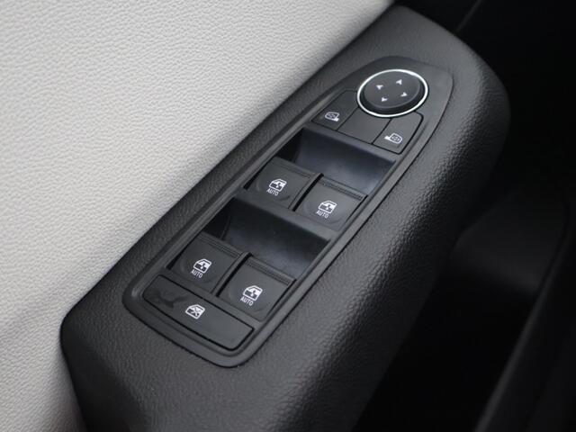 Renault CLIO 1.0 TCe 90 Techno 17 inch velgen Navigatie Clima