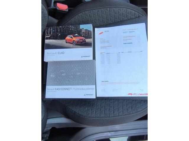 Renault CLIO 1.0 TCe Intens Stoel verwarming, DAB, Carplay, parkdistance, prive glas, 17 inch velgen, cruise + climate control