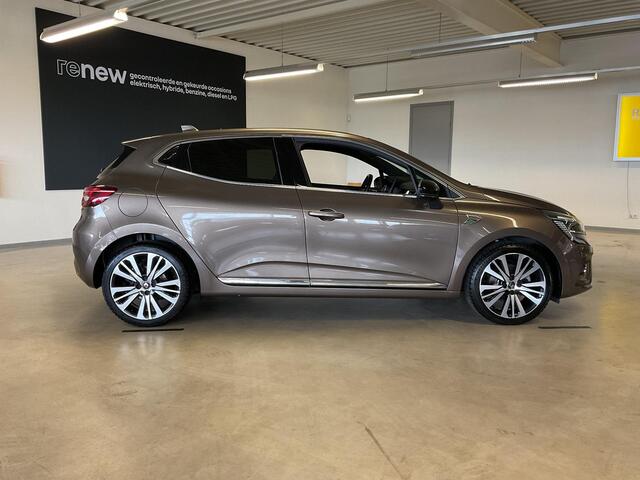 Renault CLIO 1.3 TCe Initiale Paris APPLE CARPLAY ANDROID AUTO / LEDEREN BEKLEDING CLIMATE CONTROLE / CRUISE CONTROLE / NAVIGATIE.