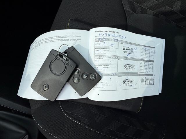 Renault CLIO Estate 0.9 TCe Limited