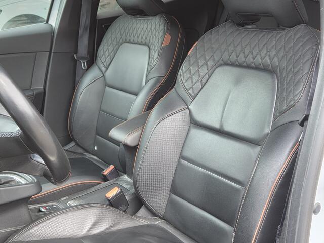 Renault CLIO 1.6 E-Tech Hybrid 140 Initiale Paris | Nieuw binnen | Stoel+stuur verwarming | 360 Camera | Leder |