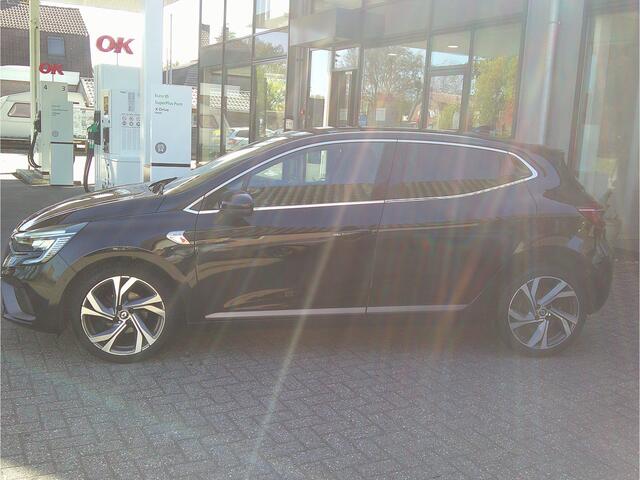 Renault CLIO 1.0 TCe R.S. Line Staat in De Krim