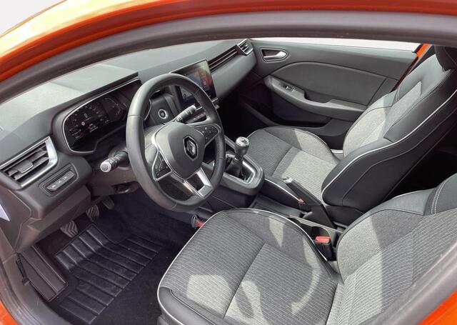 Renault CLIO 1.0 TCe 100 Intens - Camera / 17 inch
