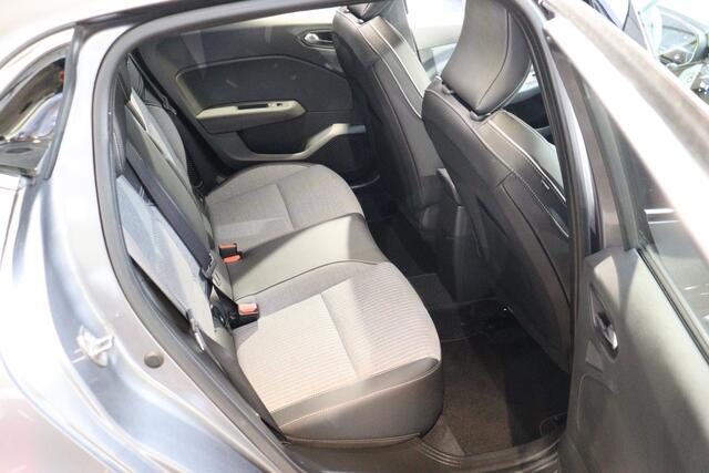 Renault CLIO 1.6 E-Tech Full Hybrid 145 techno