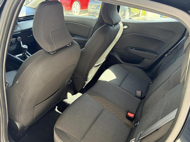 Renault CLIO 1.0 TCe Zen | Cruise Control | Apple Carplay/Android Auto | Stoelverwarming | Parkeersensoren | Lichtmetalen velgen