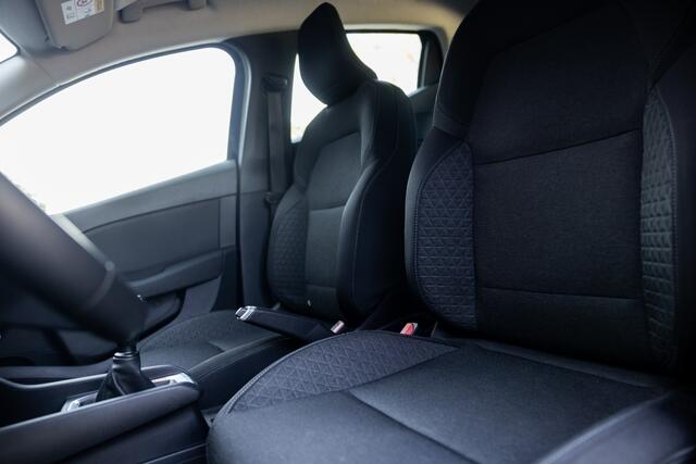 Renault CLIO 1.0 TCe Zen | CarPlay | PDC | Navi |
