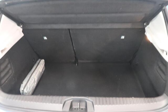 Renault CLIO 1.0 TCe Intens | Camera | Navigatie | 17"Lichtmetaal | Key-Less |