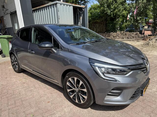 Renault CLIO 1.6 E-Tech Hybrid 145 Techno