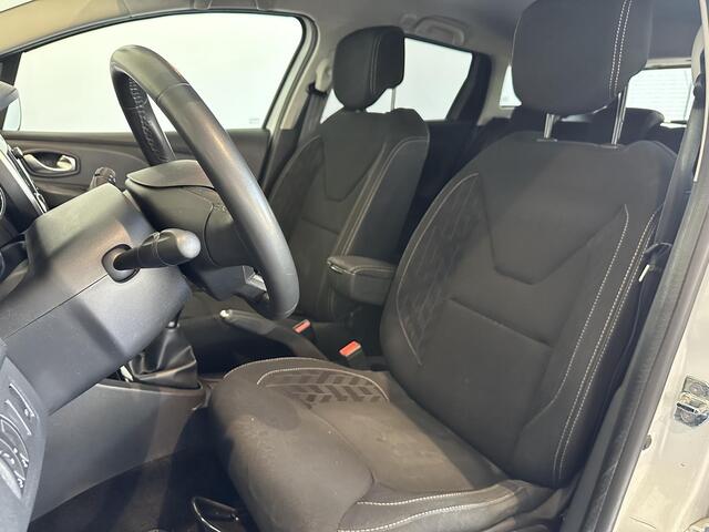 Renault CLIO Estate 0.9 TCe Limited ALL-SEASON BANDEN | PARKEERSENSOREN ACHTER | AIRCO | NAVIGATIE |