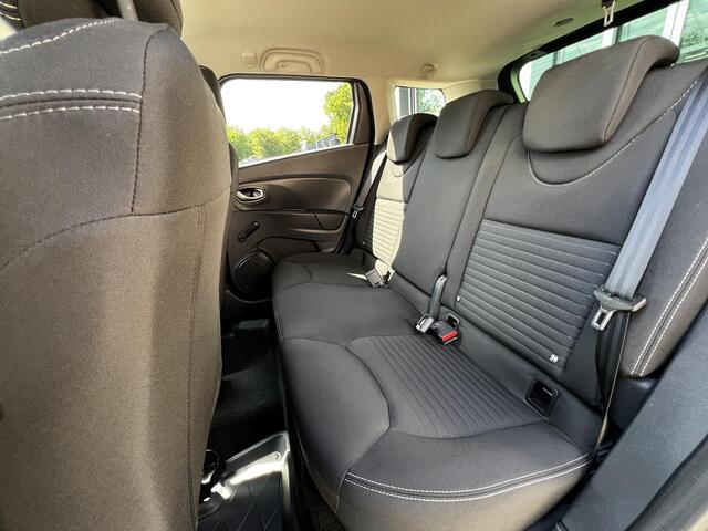 Renault CLIO Estate 0.9 TCe Limited | Navigatie | Parkeersensoren | Cruise Control | DAB+ |