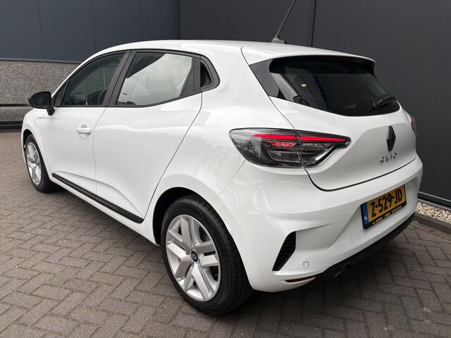 Renault CLIO 1.0 TCe ECO-G 100 evolution Airco - Navigatiesysteem - Parkeersensor achter - Radio - Cruise control - Bluetooth - Stuur multifunctioneel - Led verlichting - Centrale vergrendeling met afstandsbediening - Elektrische ramen