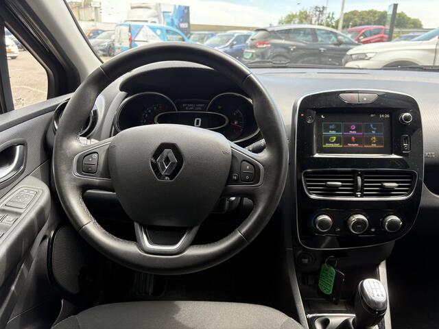 Renault CLIO Estate 0.9 TCe Limited | NAP | 100% dlr onderhouden | Trekhaak | Navigatie | Airco | Cruise Control | Key-less | Parkeersensoren | Lichtmetaal |