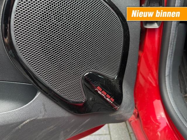 Renault CLIO 0.9 TCE Limited,Airco,Navi,Cruise,PDC,LMV,Dealer OH,HiFi,Elekt Pakket,Privacy