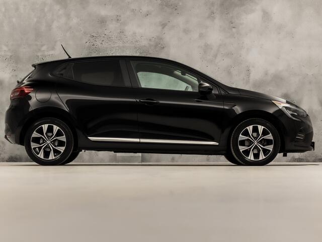 Renault CLIO 1.0 TCe 90 Evolution (APPLE CARPLAY, NAVIGATIE, GETINT GLAS, PARKEERSENSOREN, SPORTSTOELEN, LM VELGEN, CRUISE, NIEUWSTAAT)