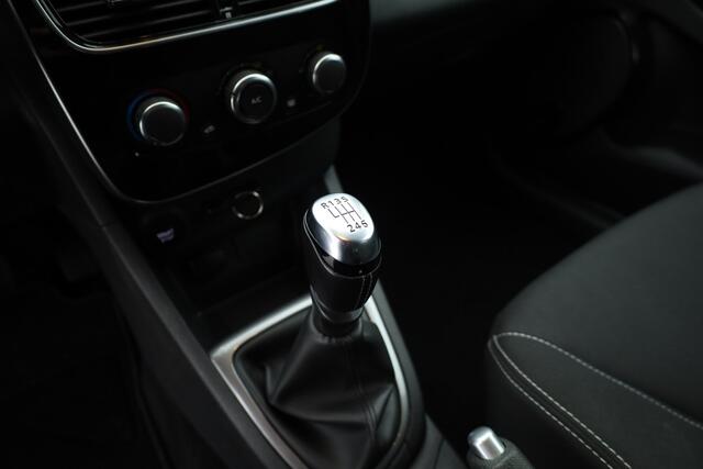 Renault CLIO Estate 1.2 TCe Limited 120 pk | Trekhaak | Cruise Control | Bluetooth | Airco | PDC+A | DAB | Navi