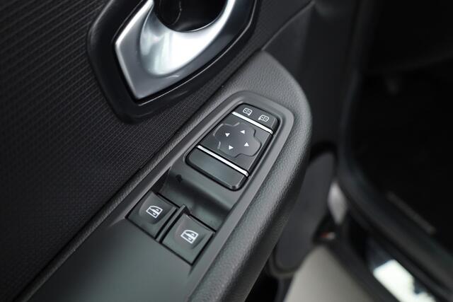 Renault CLIO Estate 1.2 TCe Limited 120 pk | Trekhaak | Cruise Control | Bluetooth | Airco | PDC+A | DAB | Navi