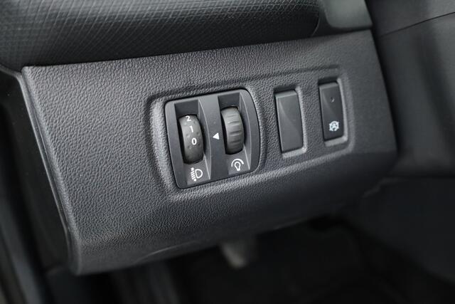 Renault CLIO Estate 1.2 TCe Limited 120 pk | Trekhaak | Cruise Control | Bluetooth | Airco | PDC+A | DAB | Navi