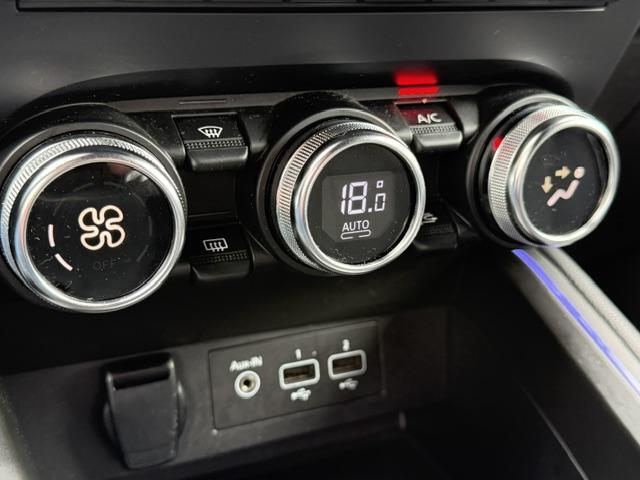 Renault CLIO 1.0 TCe Intens DAB cruise navi pdc led