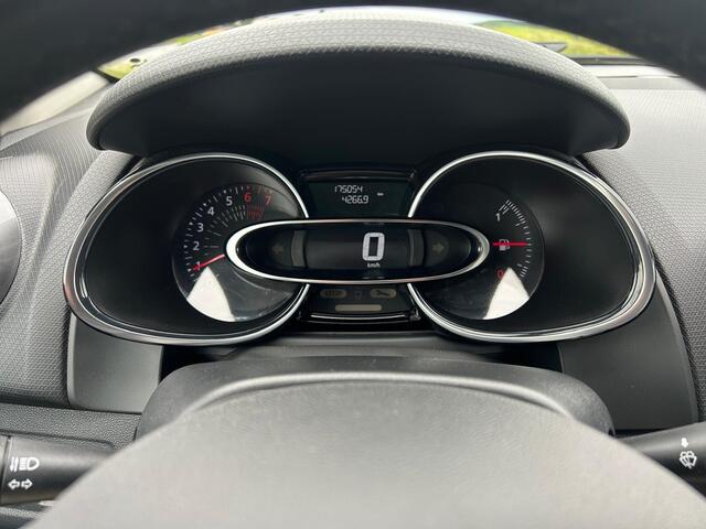 Renault CLIO Estate 0.9 TCe Limited | Trekhaak | Navi | Parkeersensoren | Cruise
