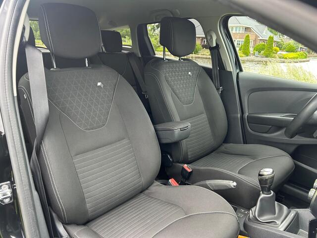 Renault CLIO Estate 0.9 TCe Limited | Trekhaak | Navi | Parkeersensoren | Cruise