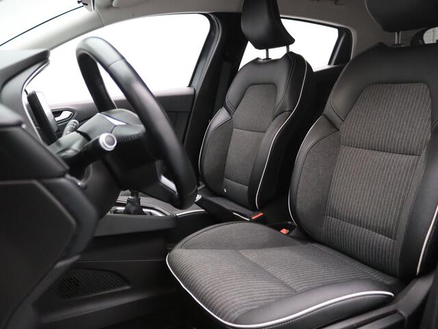 Renault CLIO TCe 100pk Intens Stuur verwarmd | Voorstoelen verwarmd