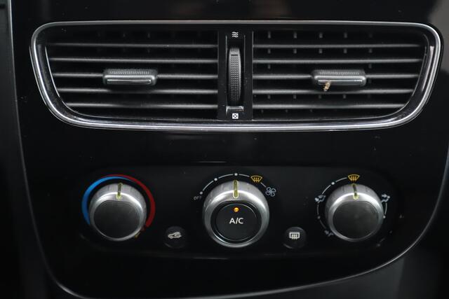 Renault CLIO Estate 0.9 TCe Limited Navigatie Airco Cruise Bluetooth Parkeersensor 16 inch LMV LED