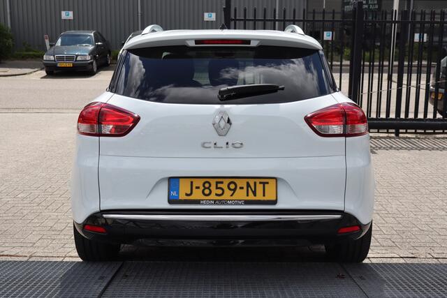 Renault CLIO Estate 0.9 TCe Limited Nederlandse auto! Navigatie/Parkeersensoren/Cruise control/Keyless/Bluetooth/Airco/Bass reflex audio/Elektrische ramen/Elektrisch verstelbare spiegels/16'' Lichtmetalen velgen.