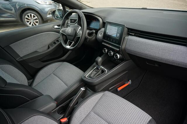 Renault CLIO 1.6 E-Tech Full Hybrid 145 Techno