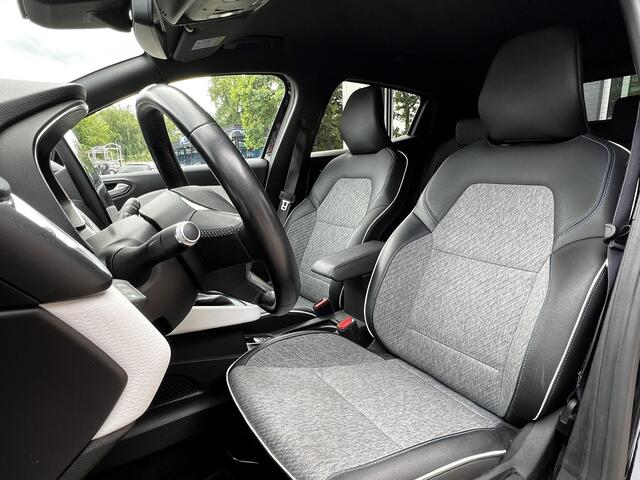 Renault CLIO 1.6 E-Tech Hybrid 140 Serie Limitee E-TECH | 360° Camera | Navigatie | Climate Control | Apple CarPlay / Android Auto |