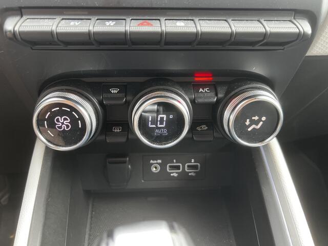 Renault CLIO 1.6 E-Tech Hybrid 140 Serie Limitee E-TECH | 360° Camera | Navigatie | Climate Control | Apple CarPlay / Android Auto |