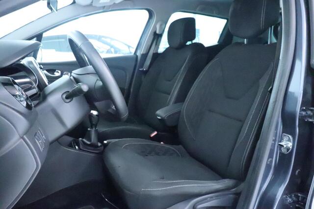 Renault CLIO Estate 0.9 TCe Limited | Airco | Parkeersensor | Cruise control | Navigatie |