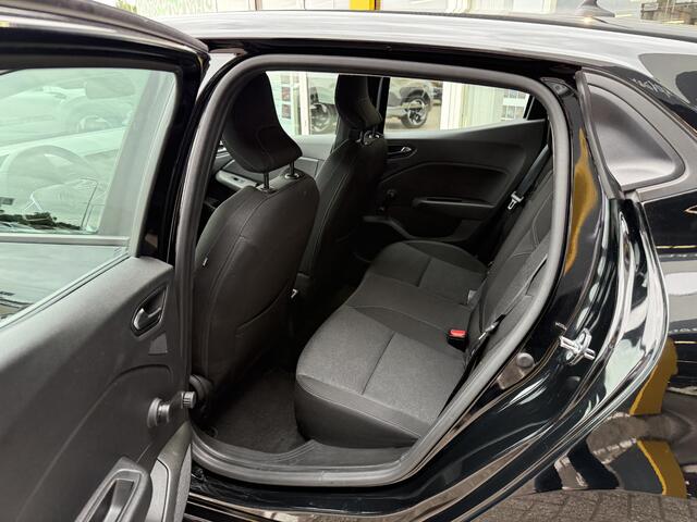 Renault CLIO 1.0 TCe Zen | NAP | Navigatie | DAB | Parkeersensoren | LED | Cruise Control | Lichtmetaal | Apple Carplay | Android Auto |