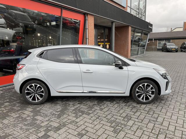 Renault CLIO 1.6 E-Tech Full Hybrid 145 techno 360 CAMERA | BLIND SPOT | STOEL EN STUUR VERWARM. | ADAPT CRUISE |