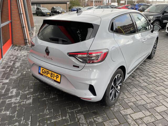 Renault CLIO 1.6 E-Tech Full Hybrid 145 techno 360 CAMERA | BLIND SPOT | STOEL EN STUUR VERWARM. | ADAPT CRUISE |