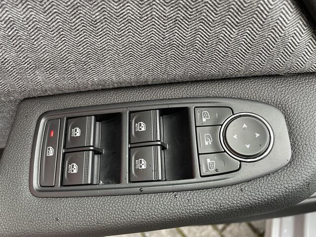 Renault CLIO 1.6 E-Tech Full Hybrid 145 techno 360 CAMERA | BLIND SPOT | STOEL EN STUUR VERWARM. | ADAPT CRUISE |
