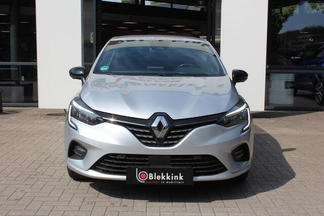 Renault CLIO 1.6 E-Tech Full Hybrid 145 techno