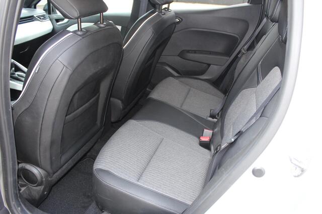 Renault CLIO 1.6 E-Tech Full Hybrid 145 techno