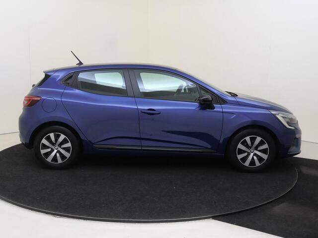 Renault CLIO 1.6 E-Tech Hybrid Equilibre 145PK | Automaat | Navigatie | Airco | Cruise Control/Snelheidsbegrenzer | Apple CarPlay & Android Auto | Parkeersensoren | Bluetooth Telefoonvoorbereiding | Licht-en Regensensor |